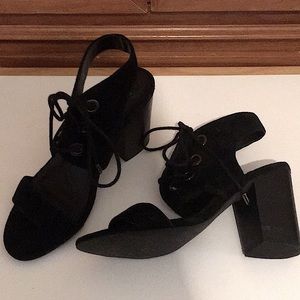 STEVE MADDEN Super cute  size 6  LADIES SHOES